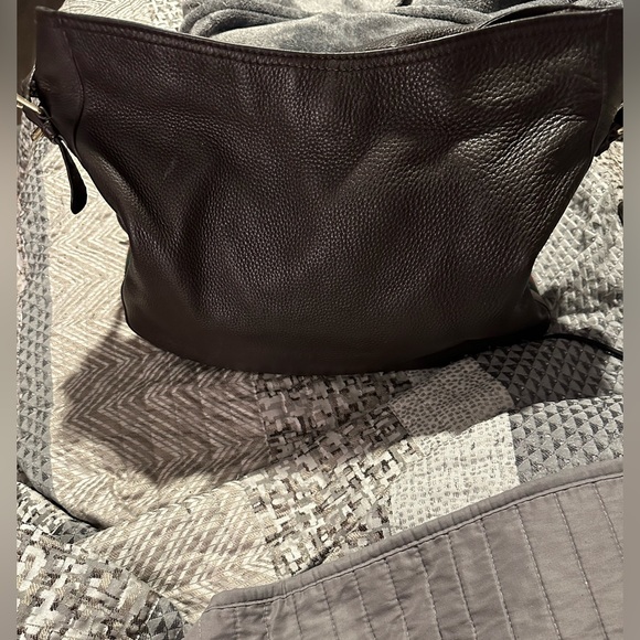 Authentic Gucci Dark Brown Leather Web Shoulder Bag - Picture 3 of 16